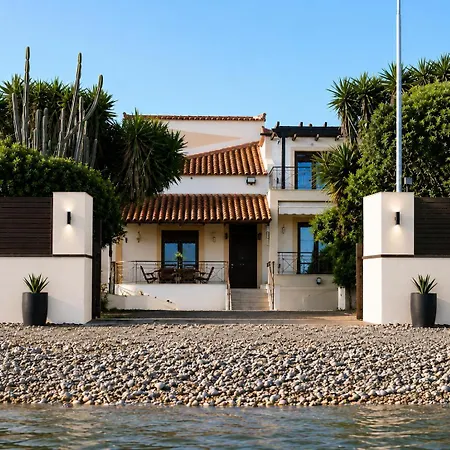 Bella Seafront 5br For 10 Near Athens * Loukissia