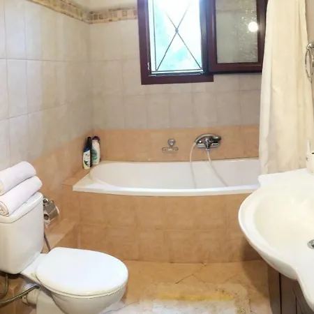 Bella Seafront 5br For 10 Near Athens Dom wakacyjny *