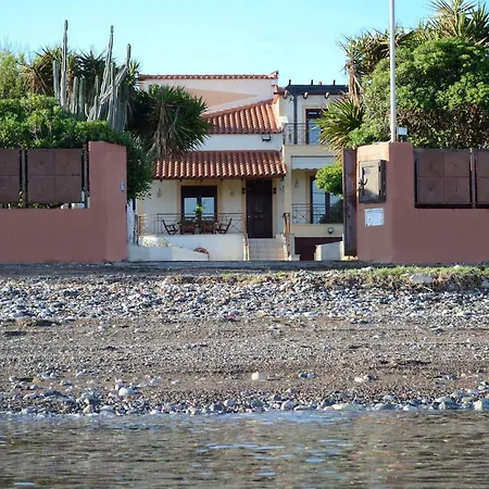 Bella Seafront 5br For 10 Near Athens * Lukíszia