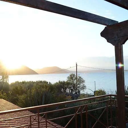 Bella Seafront 5br For 10 Near Athens *