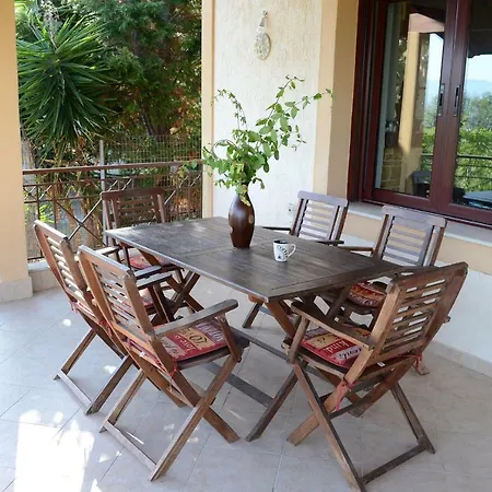 Bella Seafront 5br For 10 Near Athens Dom wakacyjny *